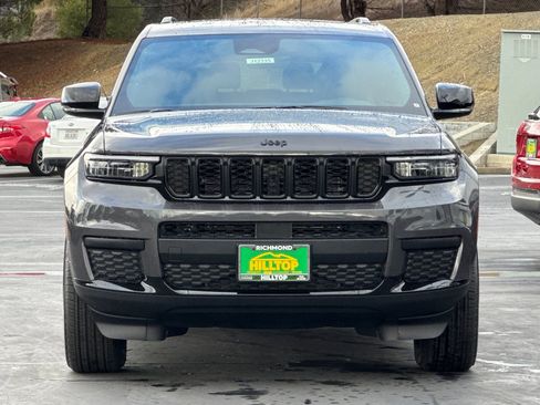 New 2025 Jeep Grand Cherokee L Altitude image 11