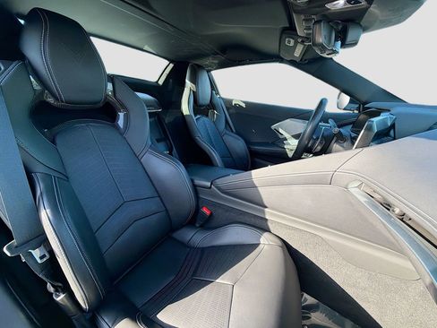 Used 2021 Chevrolet Corvette Stingray Preferred Conv w/ Z51 Performance Package image 15