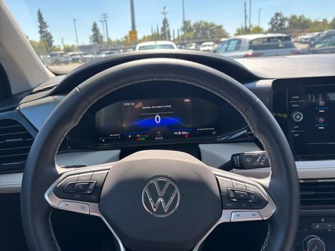 Used 2026 Volkswagen Taos S AWD/4WD image 25