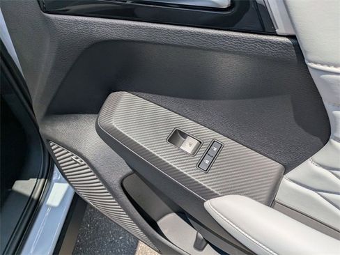 New 2025 Mitsubishi Outlander SEL image 35