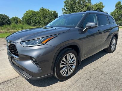 Used 2024 Toyota Highlander Platinum