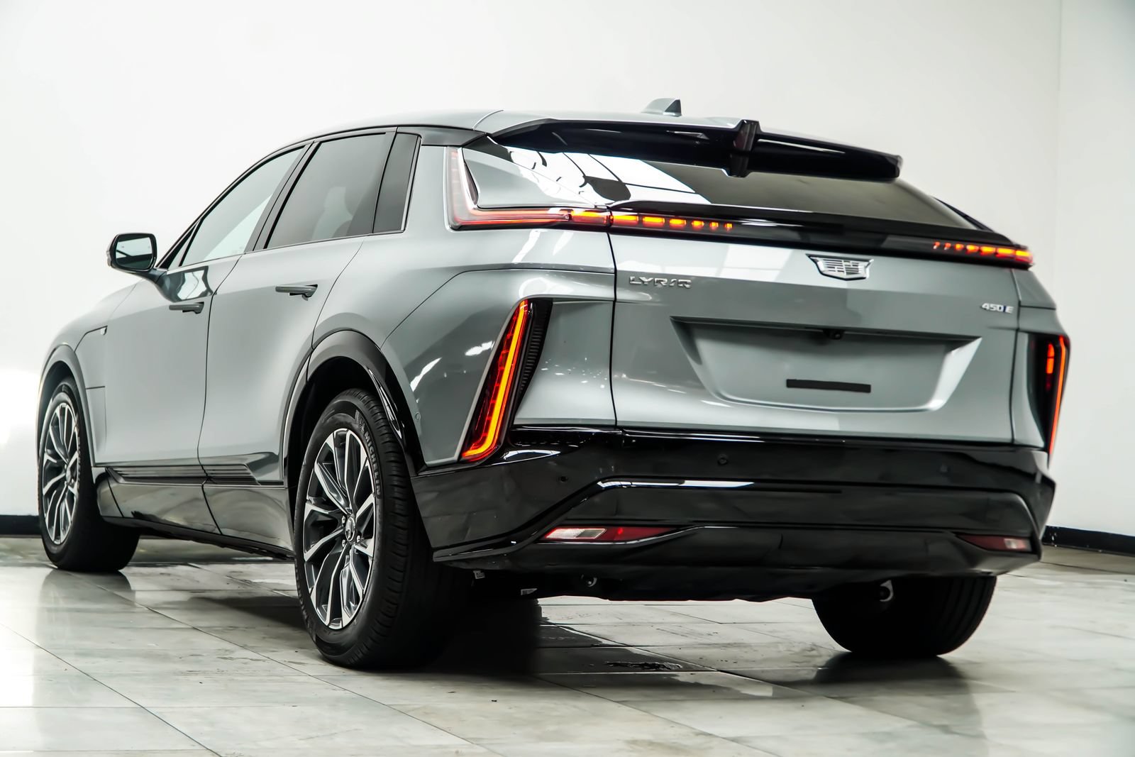 Used 2024 Cadillac Lyriq Sport RWD image 12