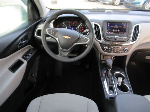 Used 2023 Chevrolet Equinox LT image 13