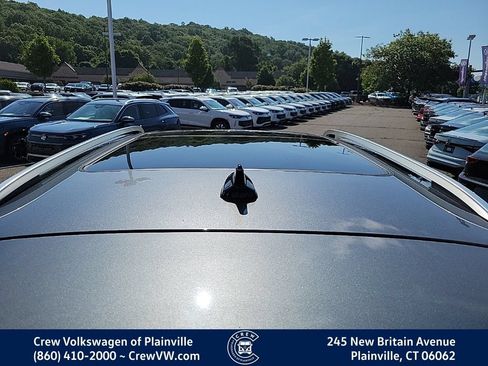 Certified 2024 Volkswagen Taos SE AWD/4WD image 30