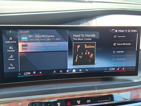 Used 2023 BMW 760i xDrive w/ Executive Package AWD/4WD image 22