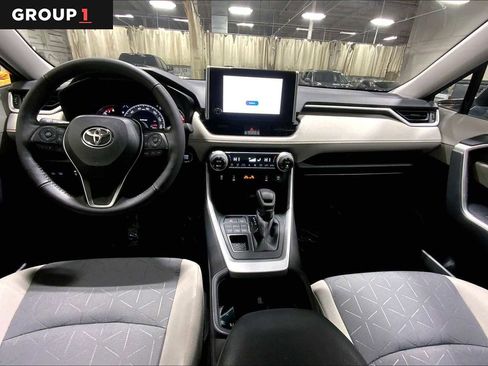 Used 2024 Toyota RAV4 XLE image 15