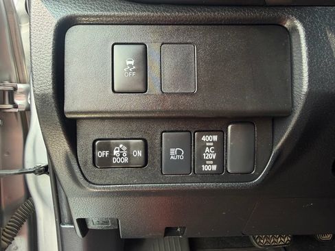 Used 2021 Toyota Tacoma TRD Sport w/ Technology Package AWD/4WD image 25
