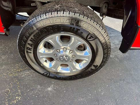 Used 2024 RAM 2500 Big Horn w/ Bed Utility Group image 12