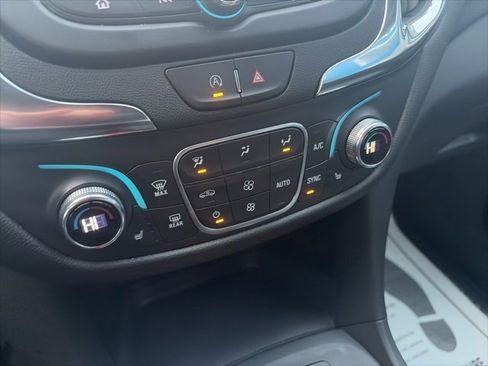 Used 2024 Chevrolet Equinox LT image 18