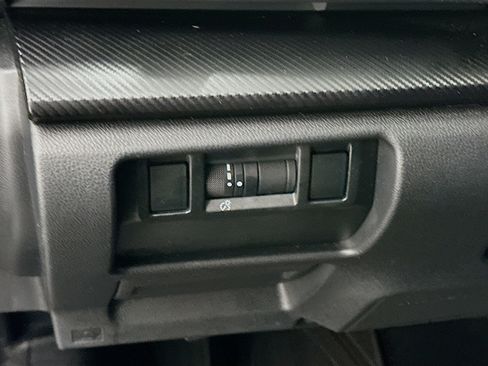 Used 2024 Subaru Crosstrek 2.0i Premium image 17