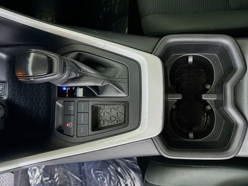 Used 2024 Toyota RAV4 LE FWD image 21