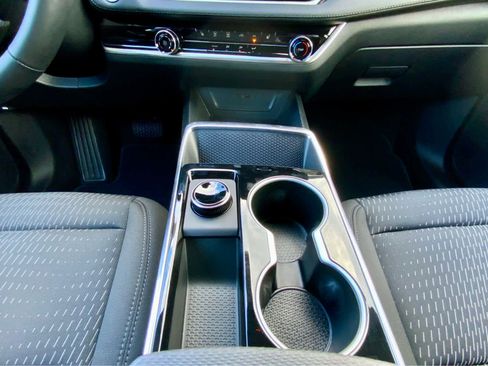 New 2026 Chevrolet Equinox LT w/ Safety and Technology Package image 48