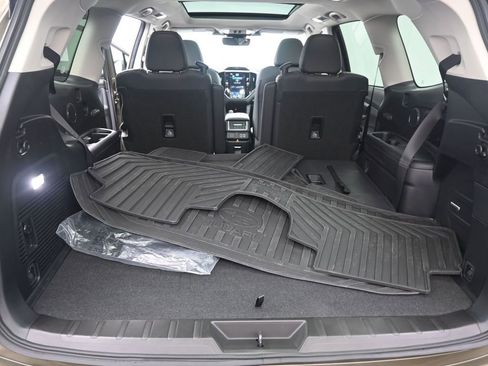 Certified 2025 Subaru Ascent Bronze Edition AWD/4WD image 23