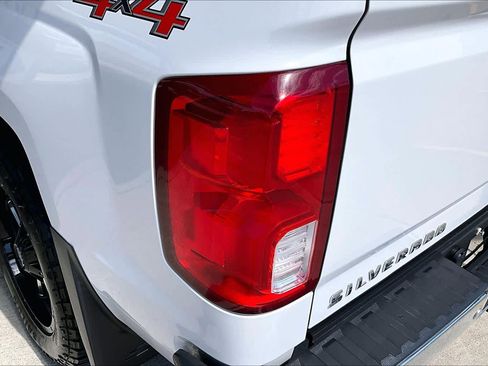 Used 2017 Chevrolet Silverado 1500 LTZ w/ High Desert Package AWD/4WD image 29
