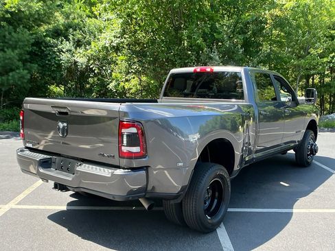 Used 2024 RAM 3500 Big Horn w/ Night Edition AWD/4WD image 5
