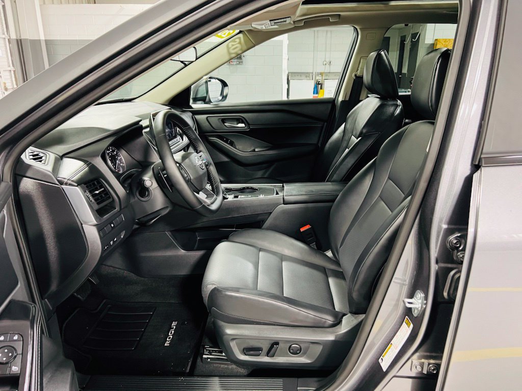 Used 2026 Nissan Rogue SV w/ SV Premium Package FWD image 22