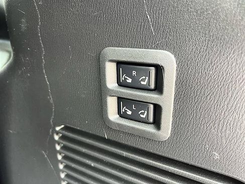 Used 2019 Nissan Armada Platinum w/ Captain's Chairs Package RWD image 52