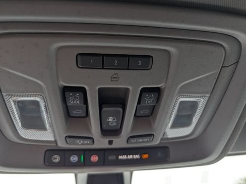 Used 2022 Chevrolet Silverado 1500 RST AWD/4WD image 33