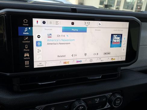 New 2026 Jeep Gladiator Sport image 20