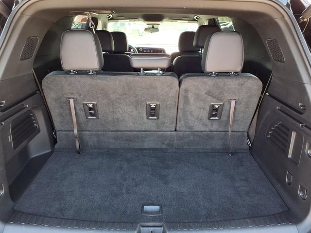 Used 2025 Chevrolet Traverse LT AWD/4WD image 86
