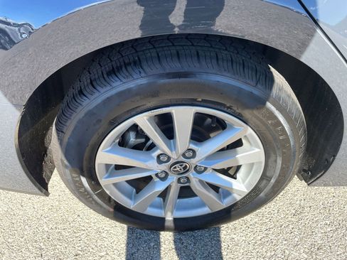 Used 2025 Toyota Camry LE image 30