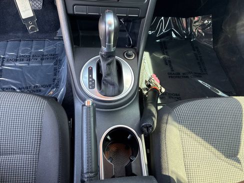 Used 2019 Volkswagen Beetle 2.0T S FWD image 14