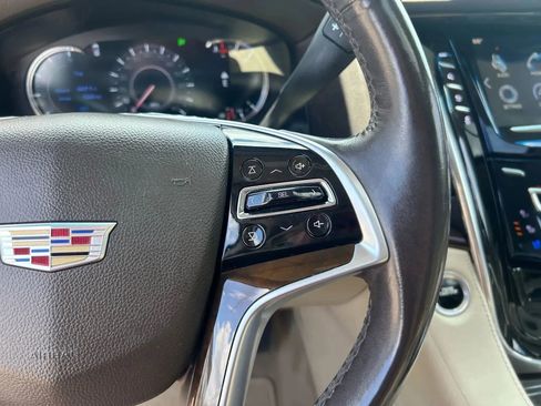 Used 2017 Cadillac Escalade ESV Premium Luxury image 18