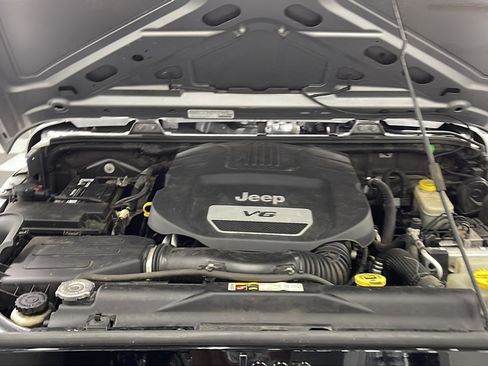 Used 2014 Jeep Wrangler Sport AWD/4WD image 22