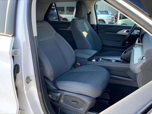 Certified 2025 Ford Explorer Active image 9