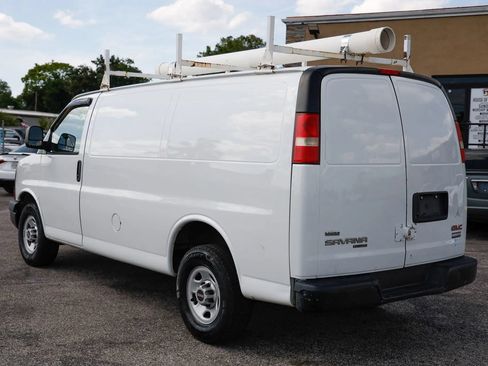 Used 2011 GMC Savana 2500 RWD image 3