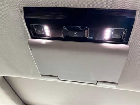 Used 2018 Cadillac Escalade ESV Premium Luxury image 21