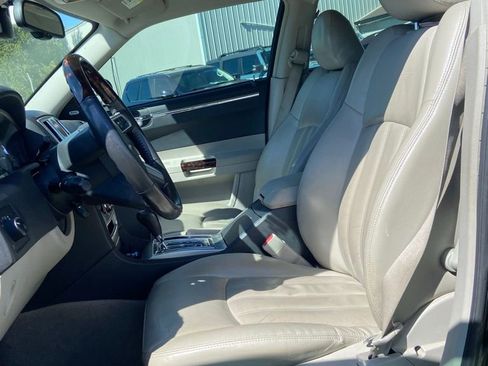 Used 2007 Chrysler 300 C RWD image 11