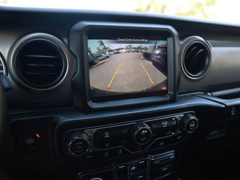 Used 2022 Jeep Wrangler Unlimited Sport AWD/4WD image 25