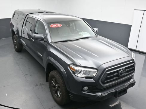 Used 2020 Toyota Tacoma SR5 AWD/4WD image 22