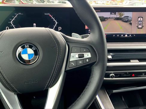 Used 2024 BMW X5 xDrive40i w/ Premium Package image 19