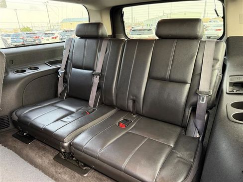 Used 2012 GMC Yukon XL SLT w/ SLT-2 Equipment Package image 13