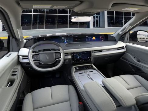 New 2025 Lincoln Navigator L Reserve image 9