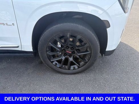 Used 2022 GMC Yukon XL Denali AWD/4WD image 7