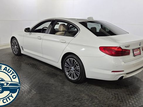 Used 2020 BMW 530i w/ Convenience Package RWD image 5