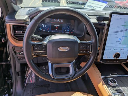 Used 2024 Ford Expedition Platinum AWD/4WD image 19