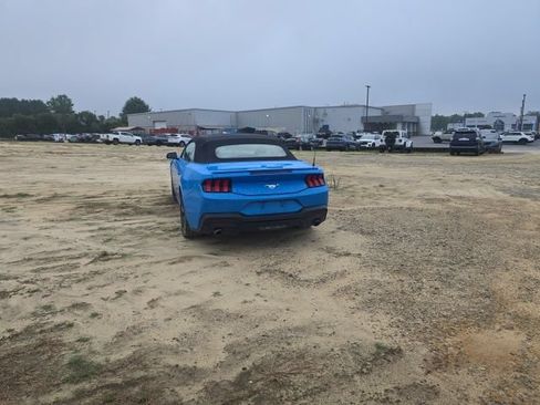 Used 2024 Ford Mustang Premium RWD image 9