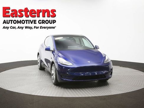 Used 2022 Tesla Model Y Long Range image 45