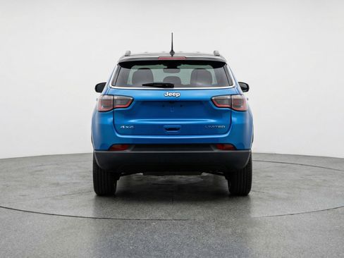 Used 2025 Jeep Compass Limited image 7