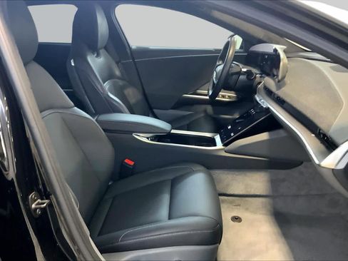 Used 2025 Lucid Air Touring AWD/4WD image 8