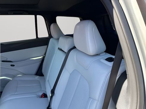 New 2026 Jeep Cherokee Limited image 19