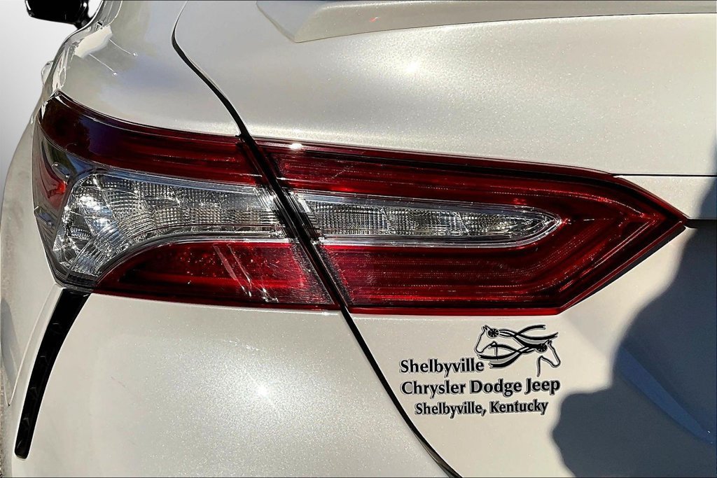 Used 2020 Toyota Camry XSE FWD image 23