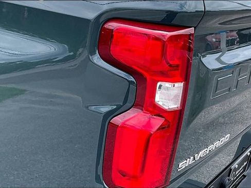 Used 2025 Chevrolet Silverado 1500 LT Trail Boss AWD/4WD image 19