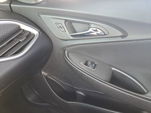 Used 2025 Chevrolet Malibu LS FWD image 31