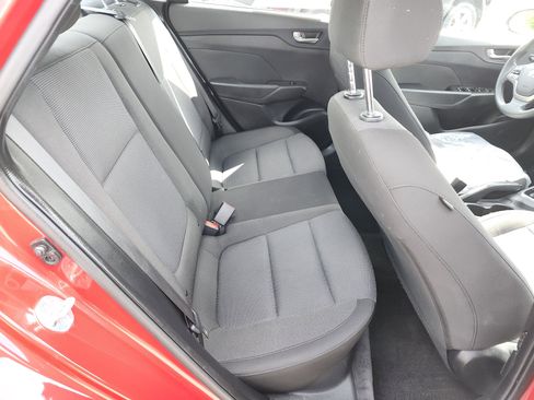 Used 2021 Hyundai Accent SE FWD image 17