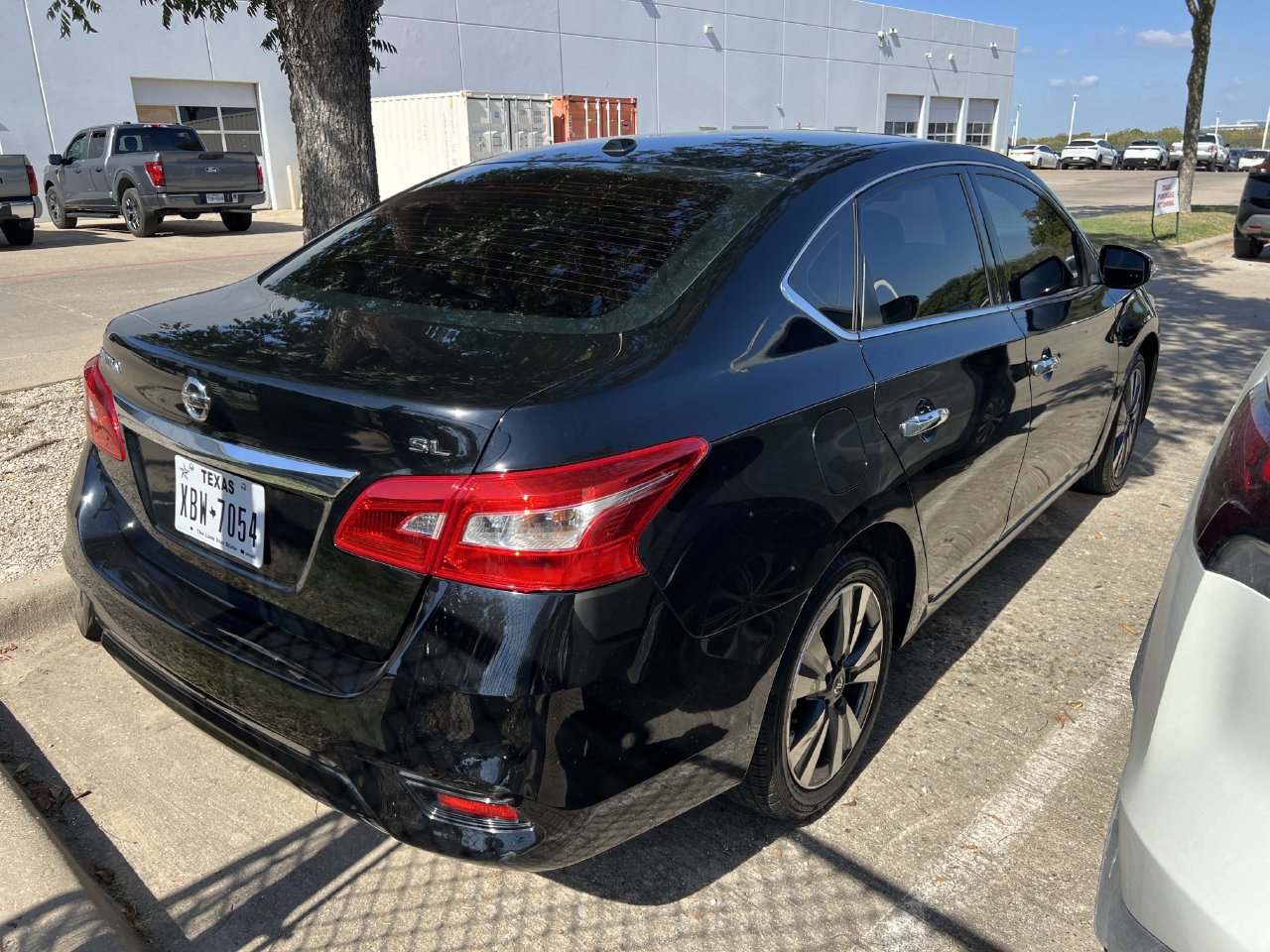 Used 2018 Nissan Sentra SL FWD image 3